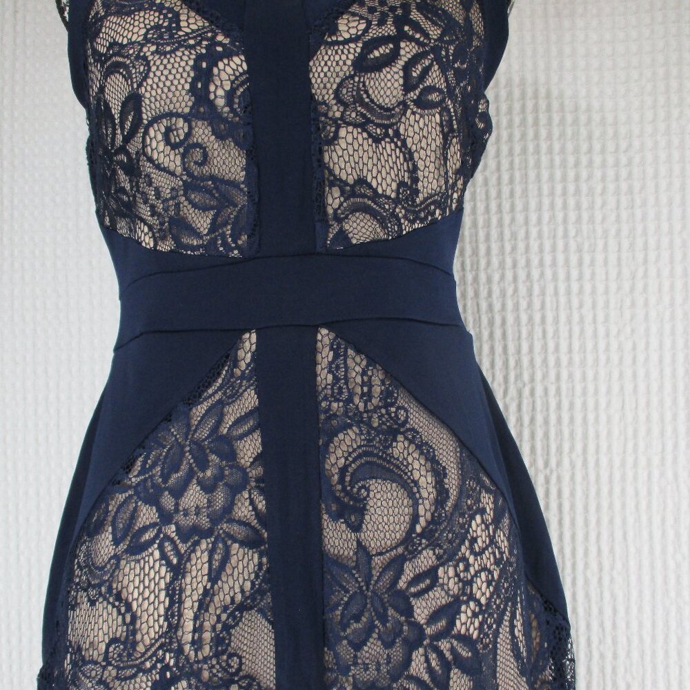 CANDALITE Petite Party Dress NWT Size Medium - Picture 3 of 9
